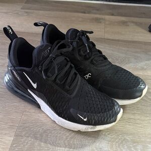 Nike Air Max 270 Sneakers